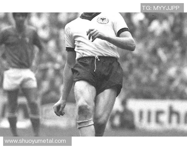 比克：从足球天才到传奇巨星的辉煌历程与人生转折